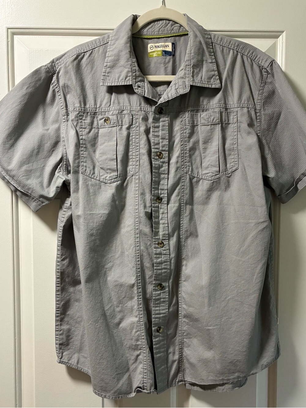 Magellan Outdoors Men's Short Sleeve Button-Down Shirt - Light Gray